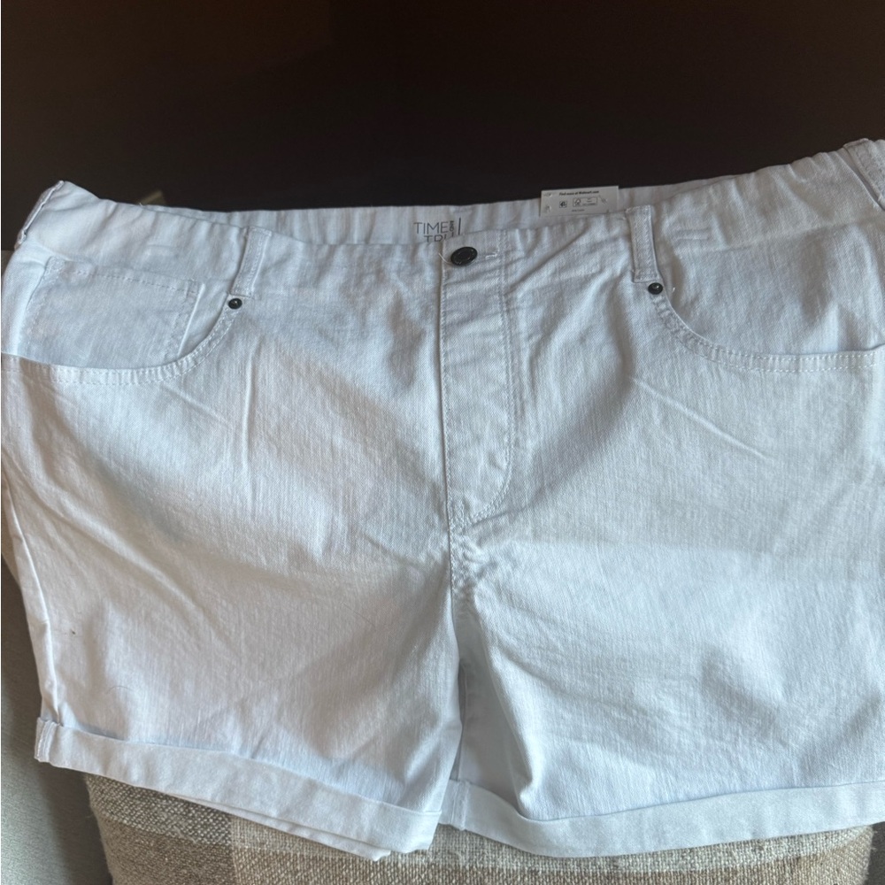 White Women’s Shorts